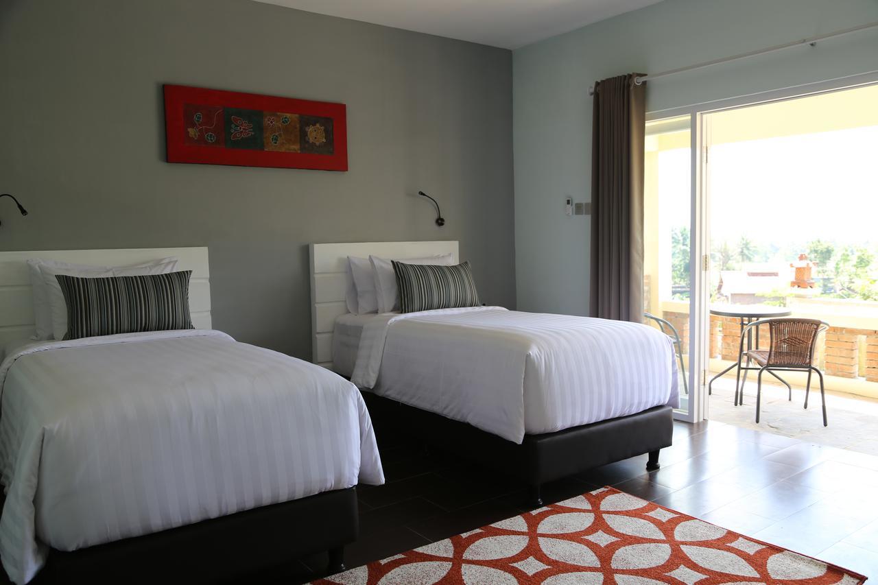บุโรพุทโธ ฮิลล์ Hotel มาเกอลัง ภายนอก รูปภาพ