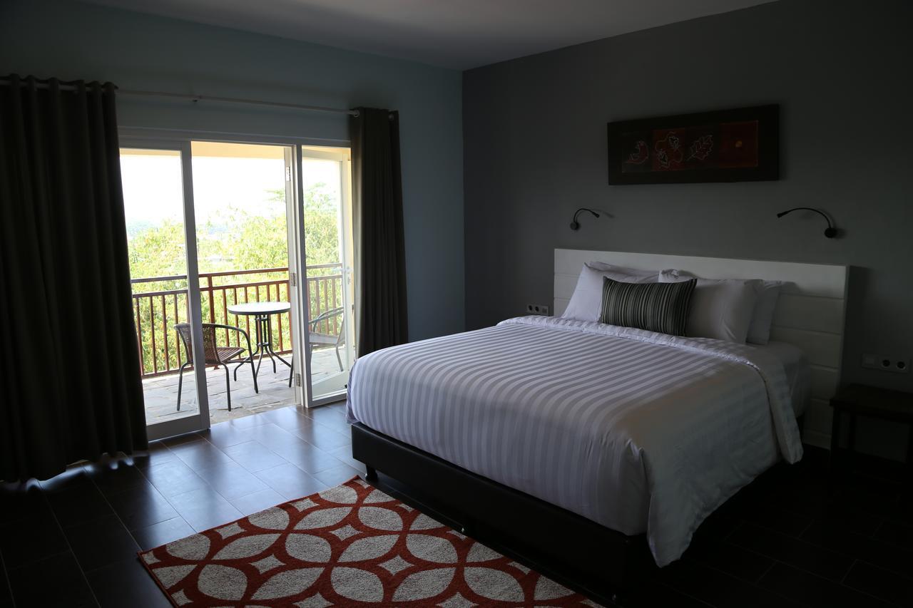 บุโรพุทโธ ฮิลล์ Hotel มาเกอลัง ภายนอก รูปภาพ